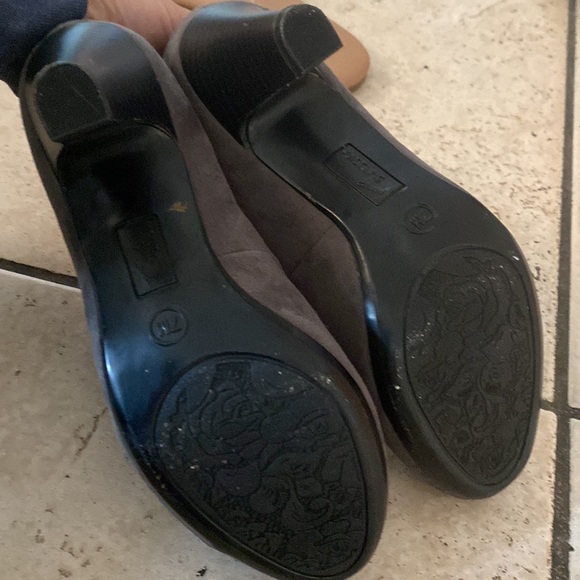 Pumps - Picture 4 of 4